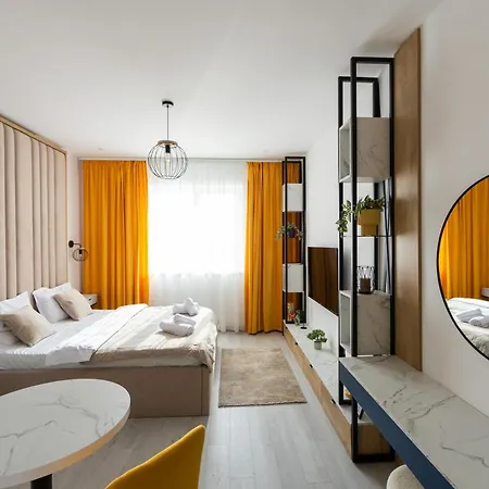 Yellow Nest With Free Parking شقة بوخارست