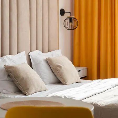 Yellow Nest With Free Parking بوخارست